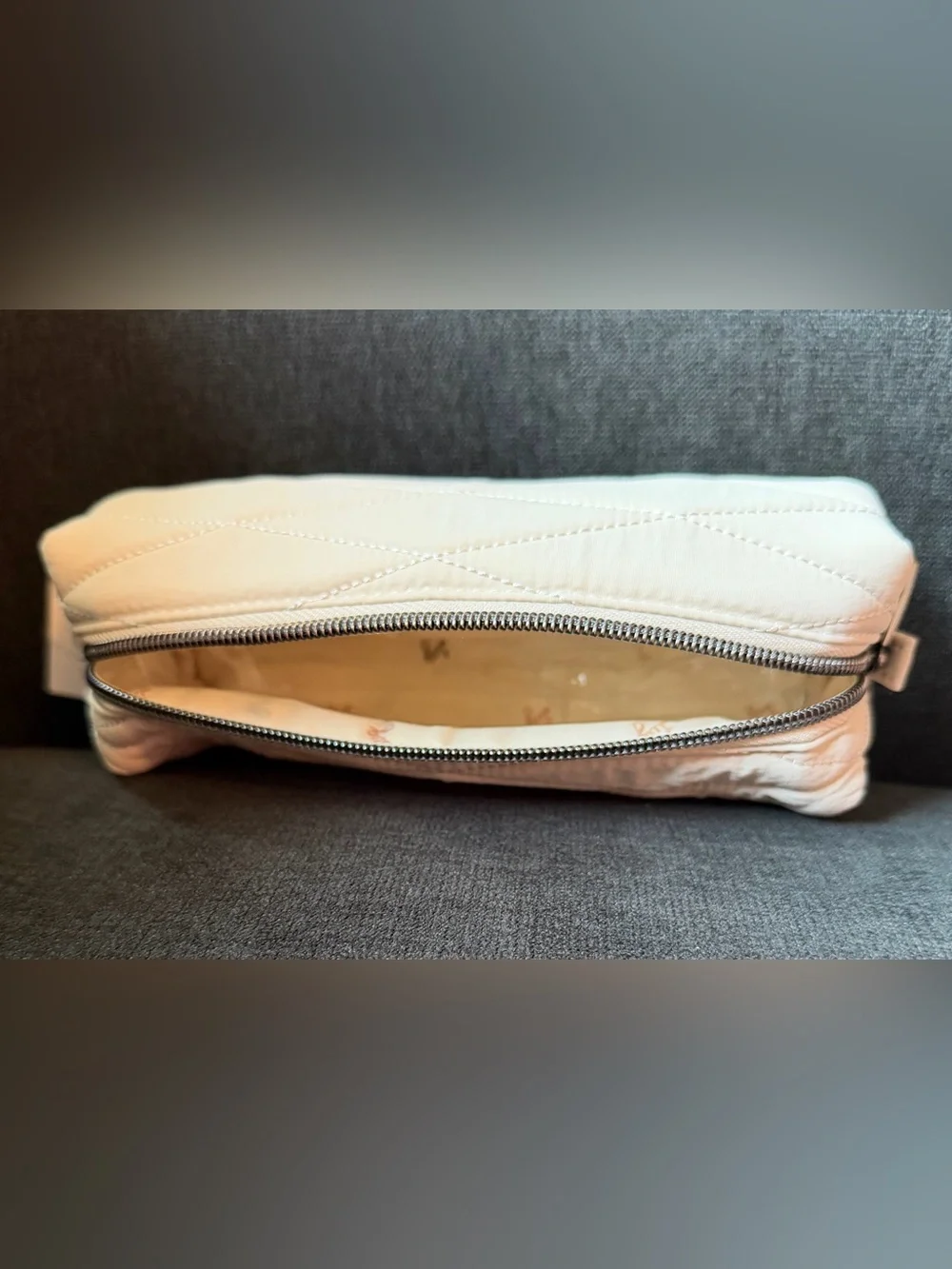 Lug Jib CloudGo Zip Pouch Bag – Macadamia (Cream Beige White Bone)
